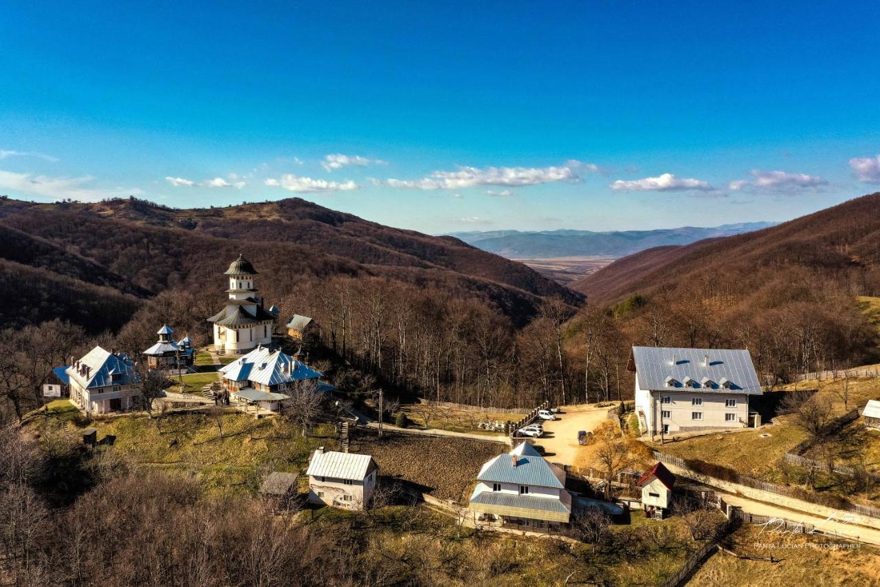 CASA MICUTU si LYA Villa Strungari Esterno foto