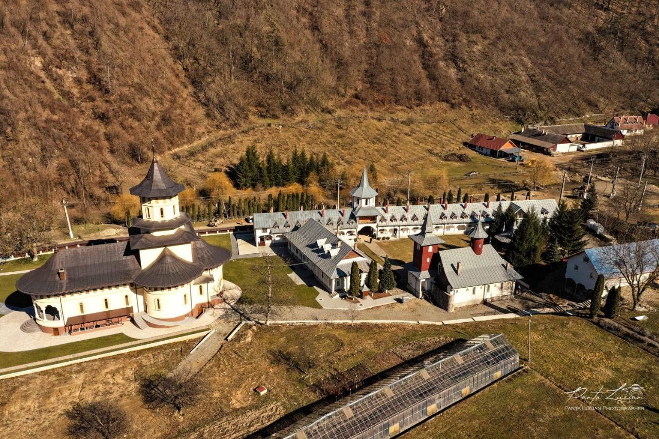 CASA MICUTU si LYA Villa Strungari Esterno foto